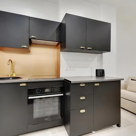 Comfortable Marx Dormoy Apartment