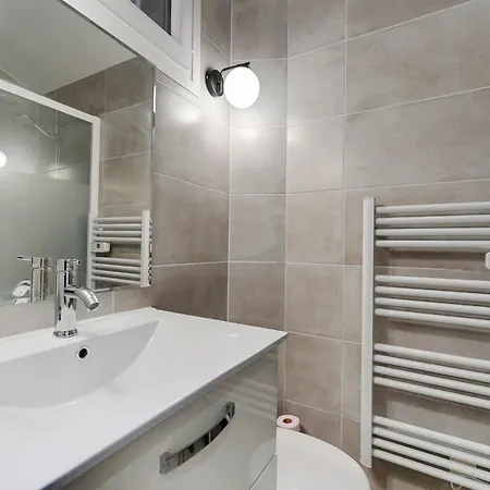 Comfortable Marx Dormoy Apartment *