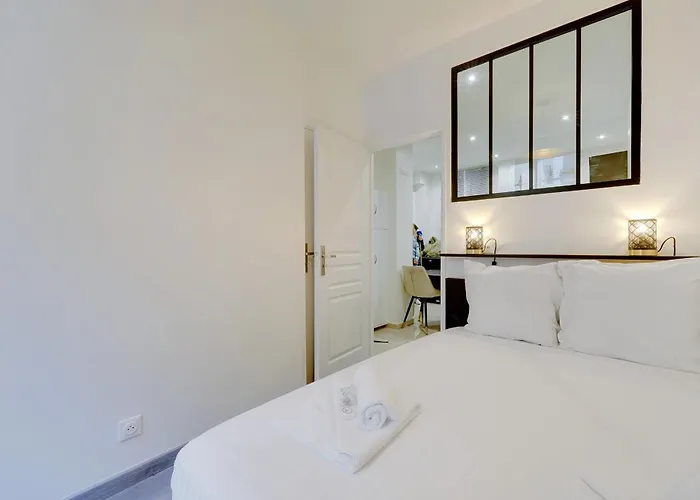 Comfortable Marx Dormoy Apartment *